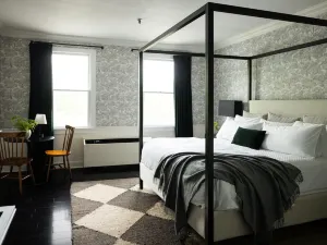 The Litchfield Inn
