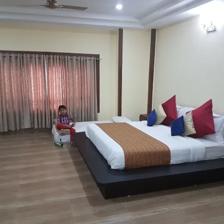 Tashi Namgay Grand