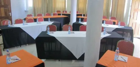 Maya Hotel Отели в г. Элдорета