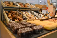 Aparthotel Atenea Valles - breakfast