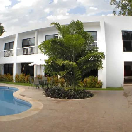 Hotel Holly