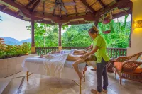 Sleeping Giant Rainforest Lodge - Spa