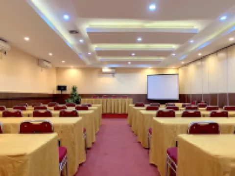 Parma Paus Hotel Hotel di Marpoyan Damai