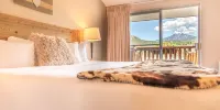 Alpine Trail Ridge Inn - King Room With Balcony And Mountain View