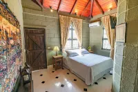 Pousada Camelot Inn - Inns