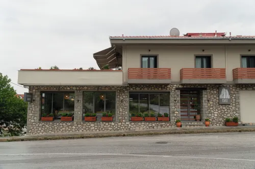 Oikia Guesthouse Hotels in Diava