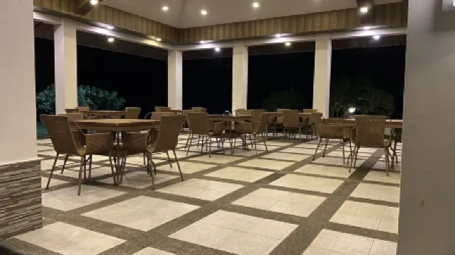 El Pueblo De Hermano by Cocotel