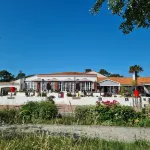 Hotel et Spa les Cleunes Oléron Các khách sạn ở Dolus D'Oleron