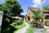 Ye Olde Red Lion Hotels in East Ilsley