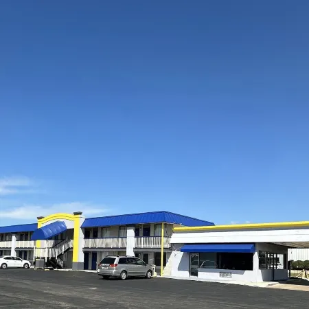 Days Inn by Wyndham Salina South