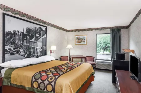 Super 8 by Wyndham Erwin Отели в г. Брадшо