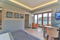 Isikaltin Hotel - balcony