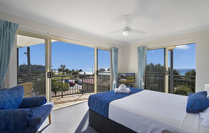 Golden Riviera Absolute Beachfront Resort