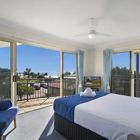 Golden Riviera Absolute Beachfront Resort