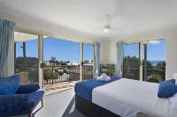 Golden Riviera Absolute Beachfront Resort Hotels in Bilinga