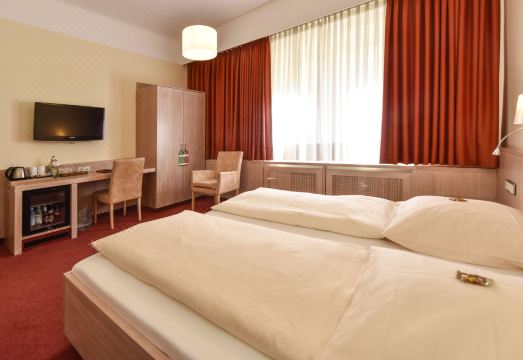 Hotel Adria München