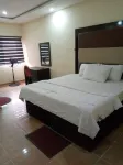 Senator's Suites and Towers Hotel