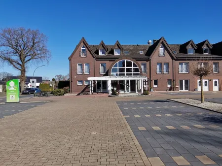 Hotel Zum Märchenwald Отели рядом с достопримечательностью «EmslandArena»