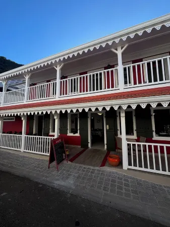 Tante Arlette Отели в г. Сен-Пьер