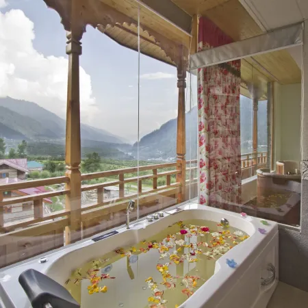 Snow Flakes Resort and Spa Centrally Heated Luxury Resort
