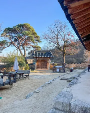 Jukheon Traditional House Отели рядом с достопримечательностью «Dosanseowon Confucian School»