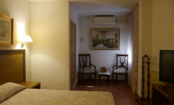 Hotel Torrezaf