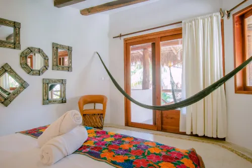 Casa Iguana Holbox - Beachfront Hotel