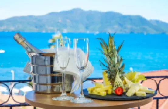 Aurasia Sea Side Hotel