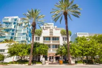 Iberostar Waves Berkeley Shore Hotels near Statue