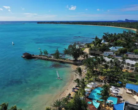 Coral Azur Beach Resort โรงแรมในมอริเชียส