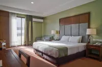 Mansion Garden Hotel Hoteles cerca de University of the Philippines Extension Program in Olongapo