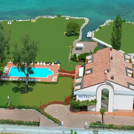 Yachting Hotel Mistral