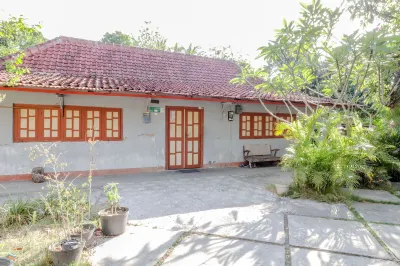 Omah Nggunung Cafe & Homestay Hotels in Playen
