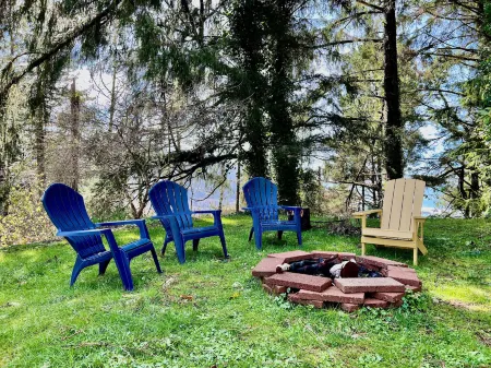 The Historic Requa Inn