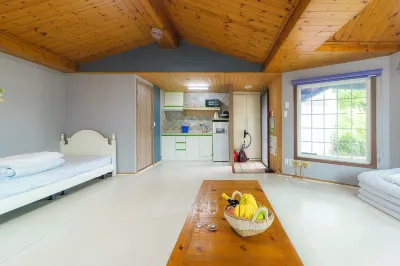 하늘별바다펜션 & 별다방 회산백련지 주변 호텔
