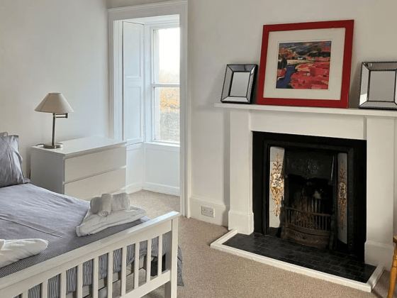 One Springfield, Tain