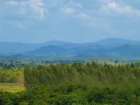 Baanrai Areeya Hotels in Chom Bueng