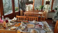 Mirhav Hotel - breakfast