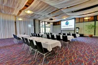 Kingfisher Bay Resort Hotels in Fraser Island