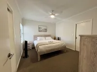 Blau - the Blue House Hotels in Dunsborough