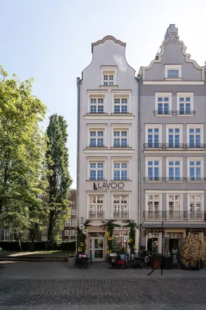 Lavoo Boutique Apartments Отели рядом с достопримечательностью «Ректорская церковь отцов кармелитов Святой Екатерины»