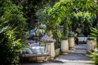 La Regalido Hotels in Paradou