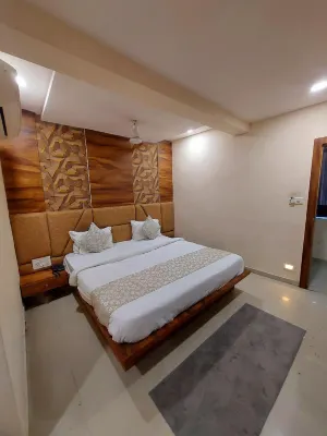 Hotel Dreamland Chandkheda Hotels near Hare Krishna Mandir, Bhadaj