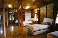 Mlejit Villa Cipanas Hotel dekat Alun - Alun Cibalagung