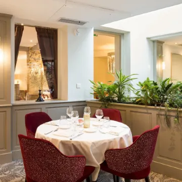 Logis - Hôtel & Restaurant du Tribunal
