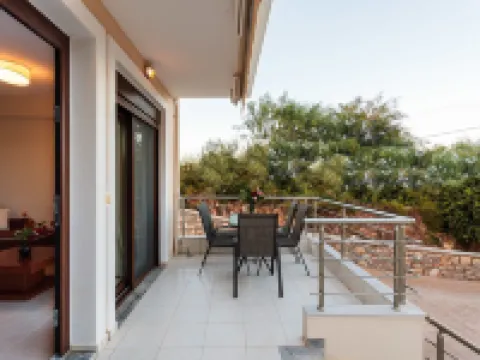 Seaside Getaway - Aelia Villa's Dreamy Paradise Hotels in Petalidi