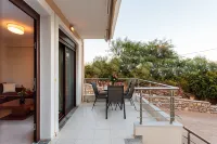 Seaside Getaway - Aelia Villa's Dreamy Paradise