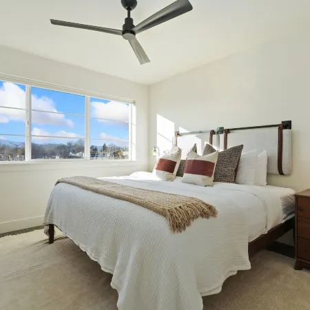 Mountain View Home with King Beds and Rooftop Deck