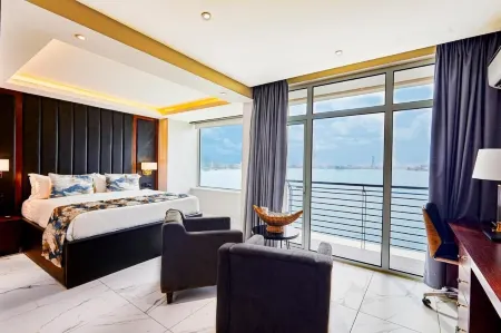 Prest Cruise Waterfront Hotel