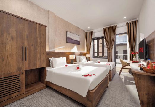 4. 클라이 럭셔리 ..